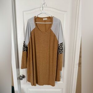 Larace Women’s Multi Print Long Sleeve Sz 6X. MH-236